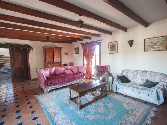 4 Schlafzimmer Villa in Casares