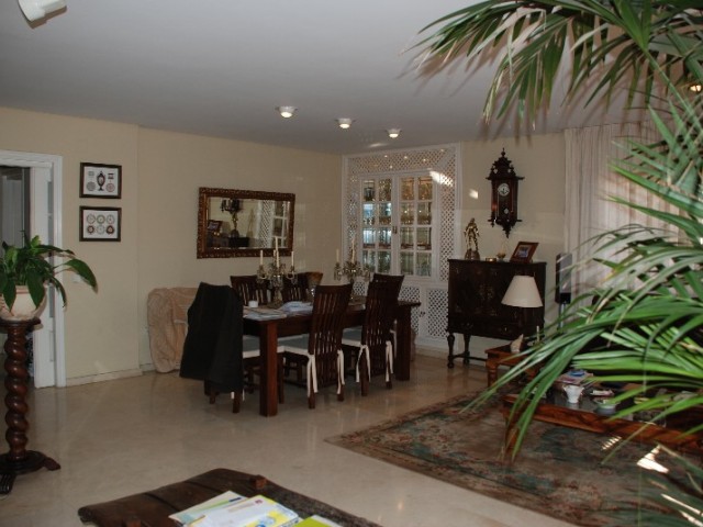 Penthouse avec 6 Chambres  à Fuengirola