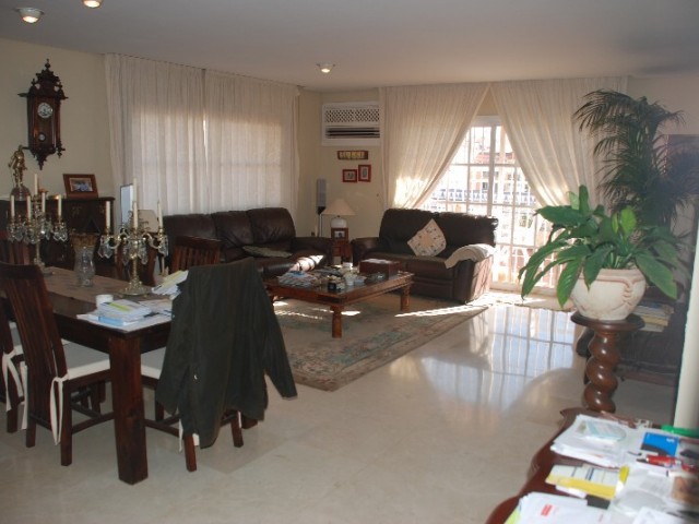Penthouse avec 6 Chambres  à Fuengirola