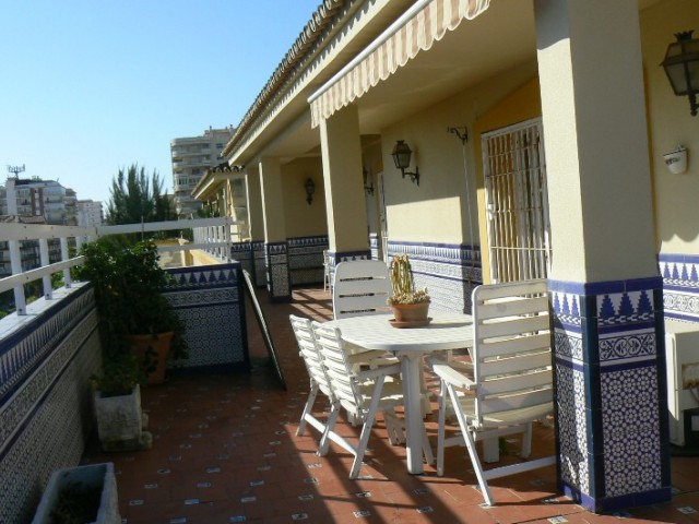 Penthouse avec 6 Chambres  à Fuengirola