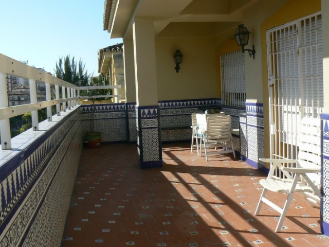 Penthouse avec 6 Chambres  à Fuengirola