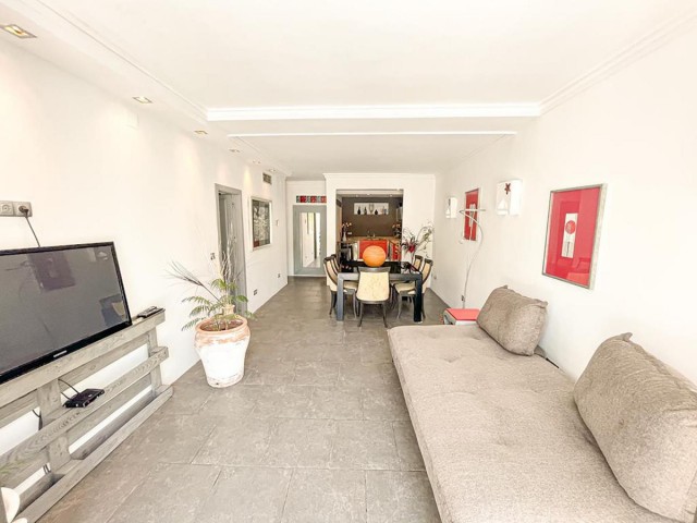 Lägenhet, Nueva Andalucia, R4414048