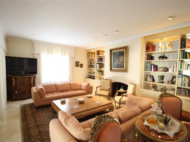 6 Sovrums Villa i Los Monteros