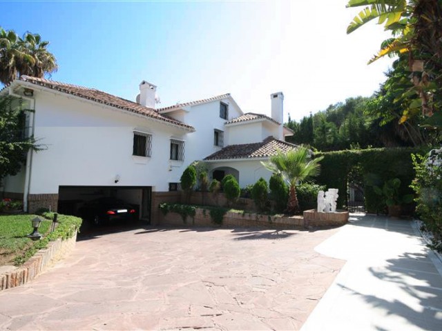 6 Sovrums Villa i Los Monteros