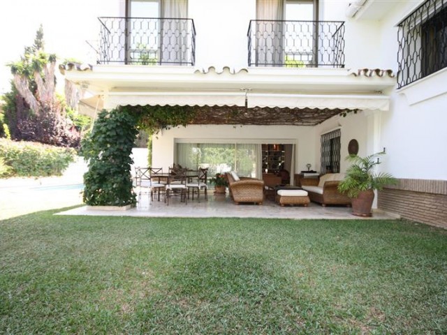 6 Sovrums Villa i Los Monteros