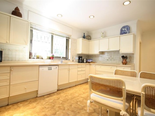 6 Schlafzimmer Villa in Los Monteros