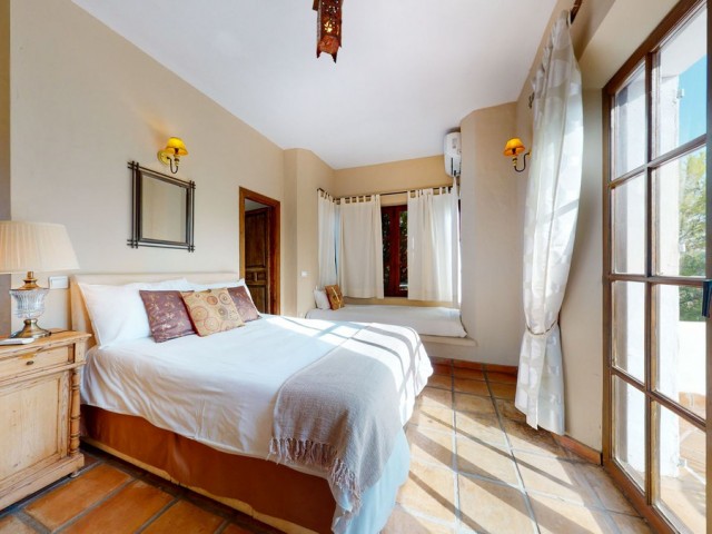 10 Soveroms Villa i Mijas