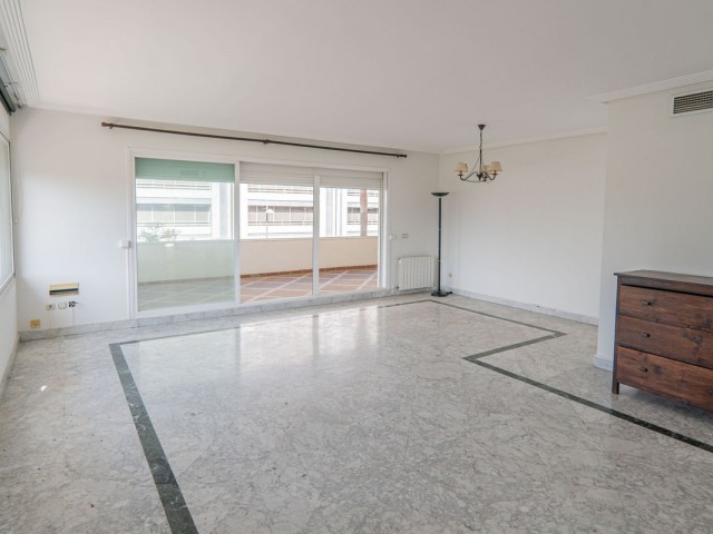 Apartment, Puerto Banús, R4418455