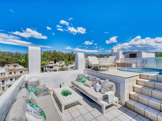 Penthouse in Elviria