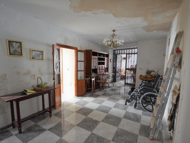 4 Bedrooms Villa in Marbella