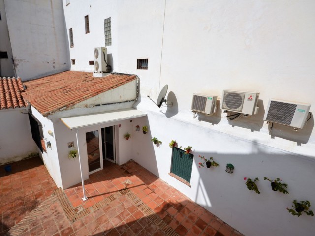 4 Bedrooms Villa in Marbella
