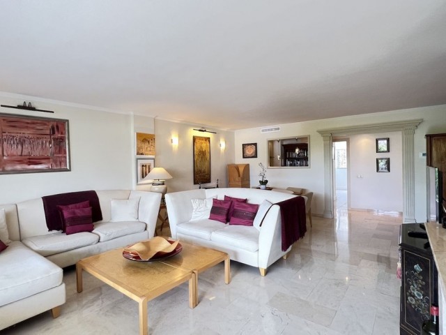 Apartment, Nueva Andalucia, R4420447
