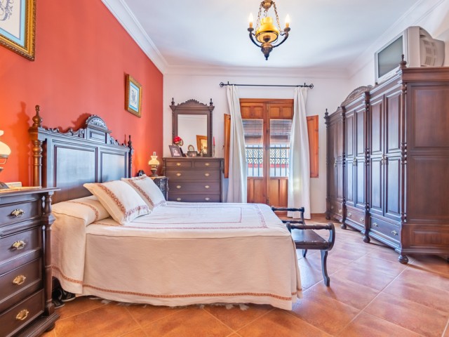 5 Bedrooms Villa in Alameda