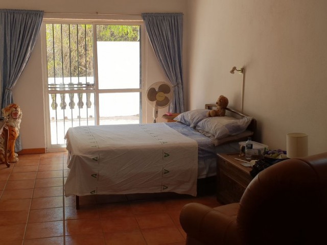 4 Schlafzimmer Villa in Campanillas