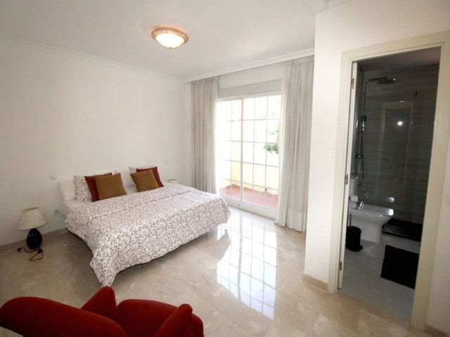 Villa avec 4 Chambres  à Cortijo Blanco