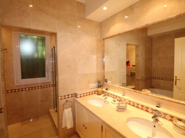 4 Sovrums Villa i Sotogrande Alto