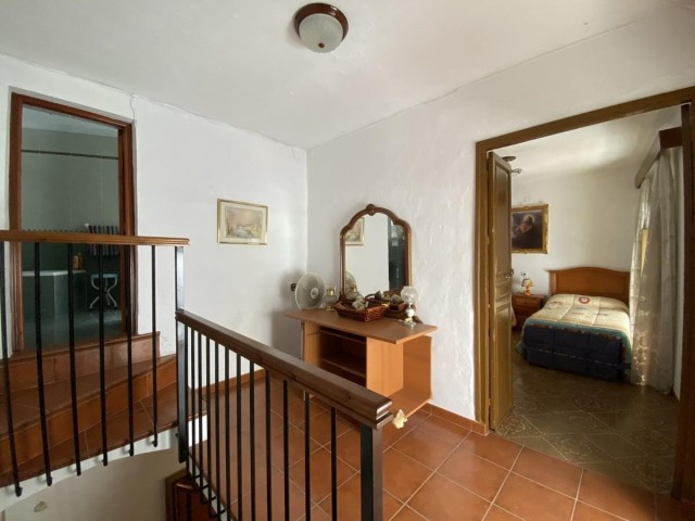 4 Slaapkamer Rijtjeshuis in Casarabonela