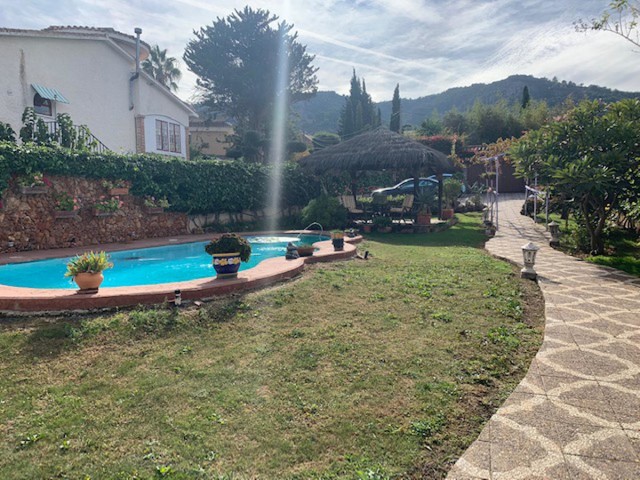 8 Bedrooms Villa in Alhaurín de la Torre