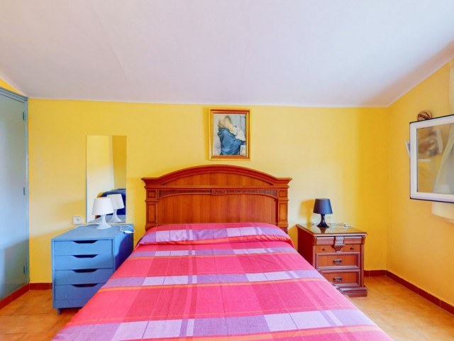 Villa con 5 Dormitorios  en Málaga