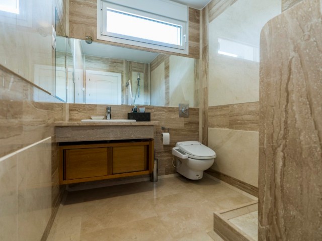 5 Slaapkamer Villa in La Mairena