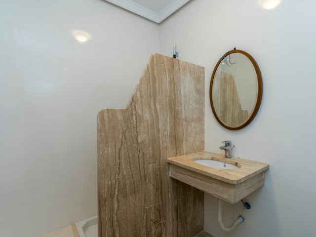 5 Slaapkamer Villa in La Mairena