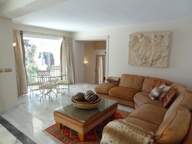 5 Soveroms Villa i Estepona