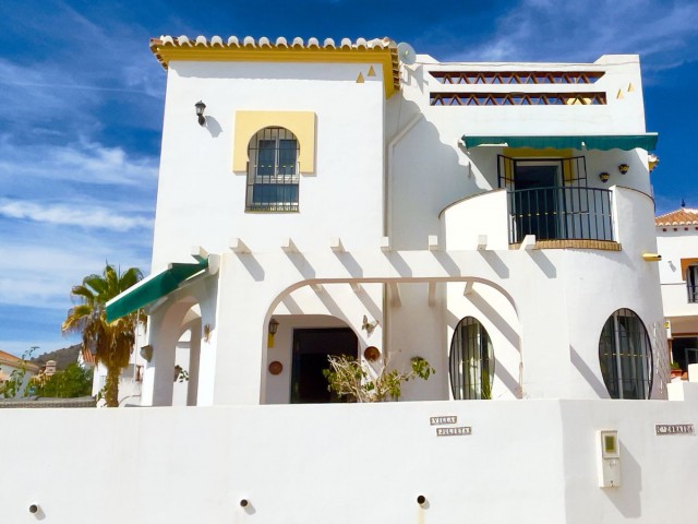 Villa avec 3 Chambres  à Maro
