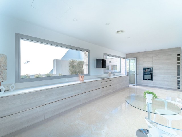6 Bedrooms Villa in Los Arqueros