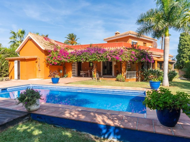 Villa avec 4 Chambres  à El Paraiso