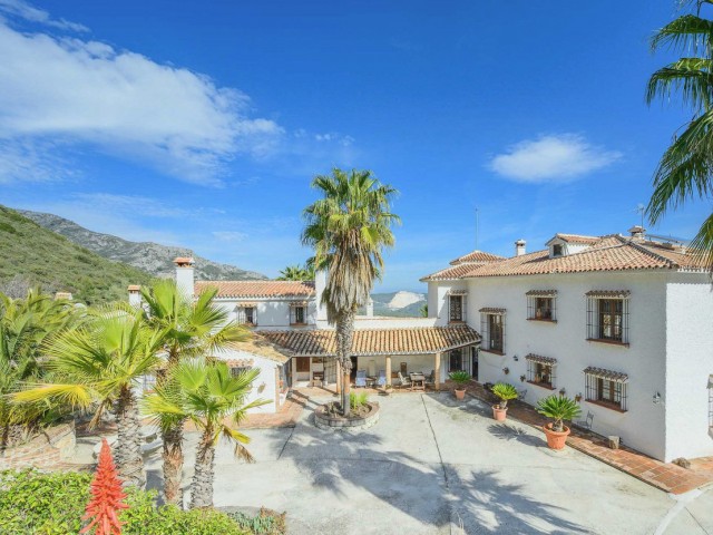 8 Schlafzimmer Villa in Ojén