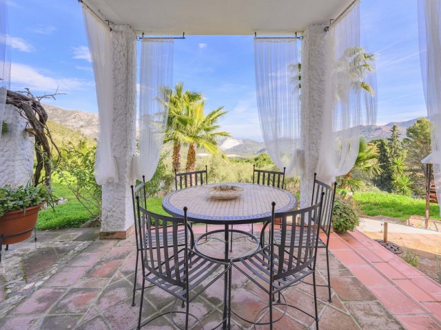 8 Schlafzimmer Villa in Ojén