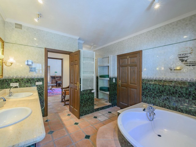 8 Schlafzimmer Villa in Ojén
