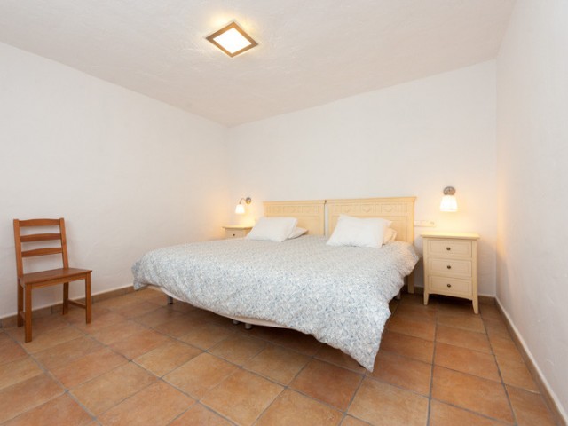 Villa con 9 Dormitorios  en Málaga