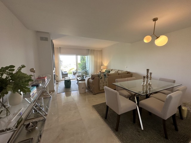 Apartment, Nueva Andalucia, R4429822