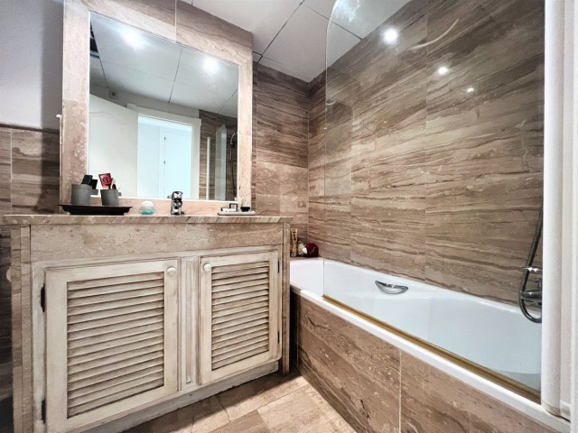 3 Bedrooms Apartment in Guadalmina Baja