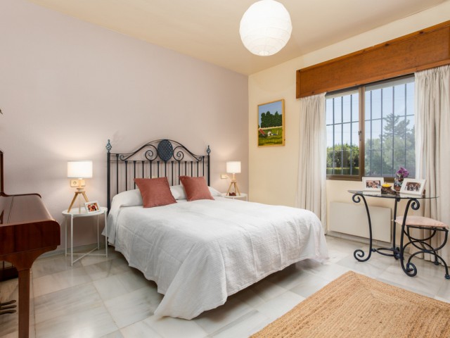 7 Soveroms Villa i Marbella