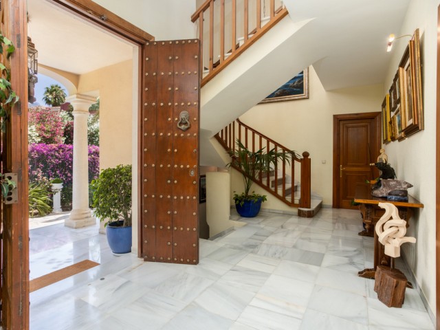 7 Soveroms Villa i Marbella