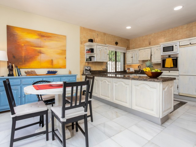 7 Soveroms Villa i Marbella