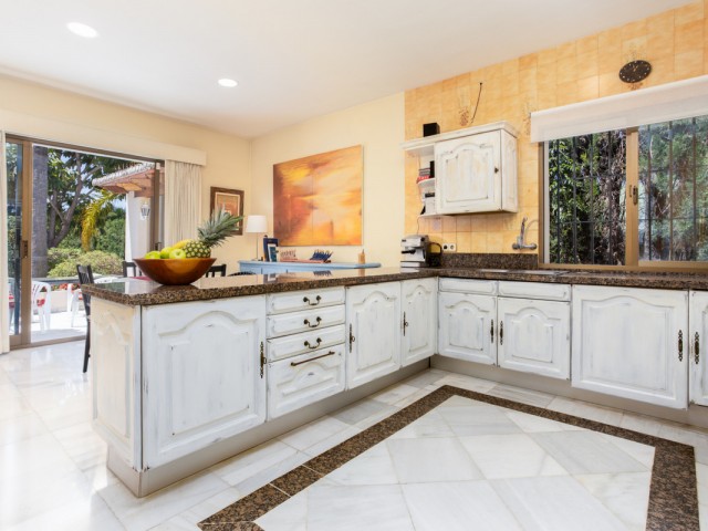 7 Soveroms Villa i Marbella