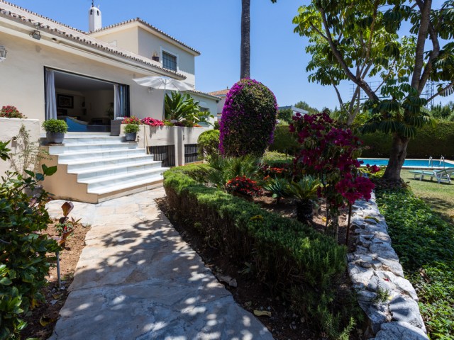 7 Soveroms Villa i Marbella