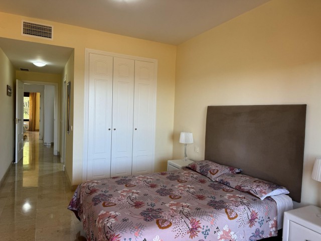 Apartment, La Duquesa, R4441765