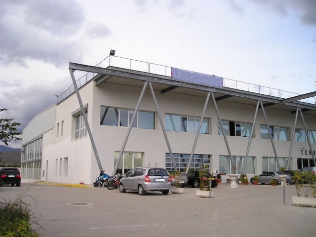 Commercieel in Cancelada