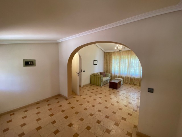 4 Bedrooms Villa in Nagüeles