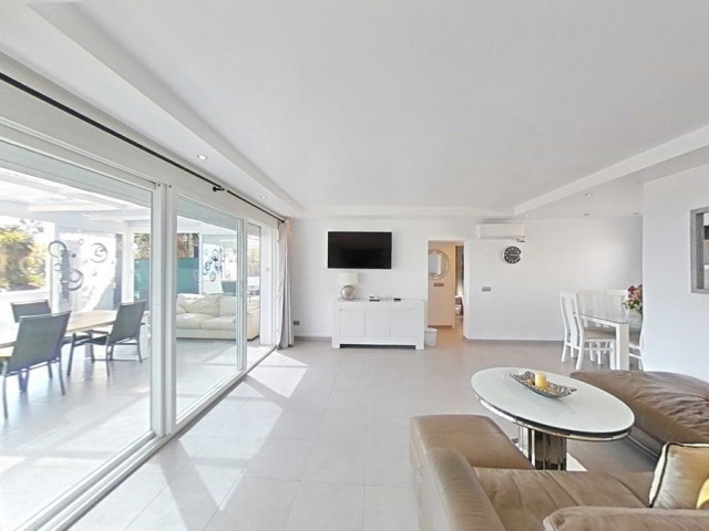 3 Soveroms Villa i New Golden Mile