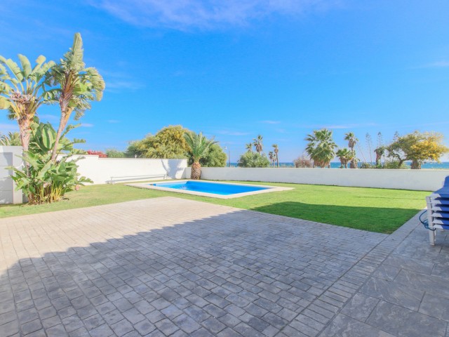 Villa New Golden Mile - R3614063