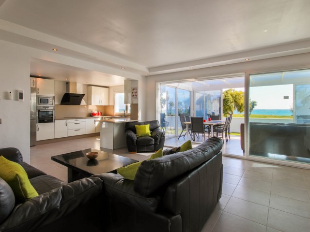 3 Bedrooms Villa in New Golden Mile