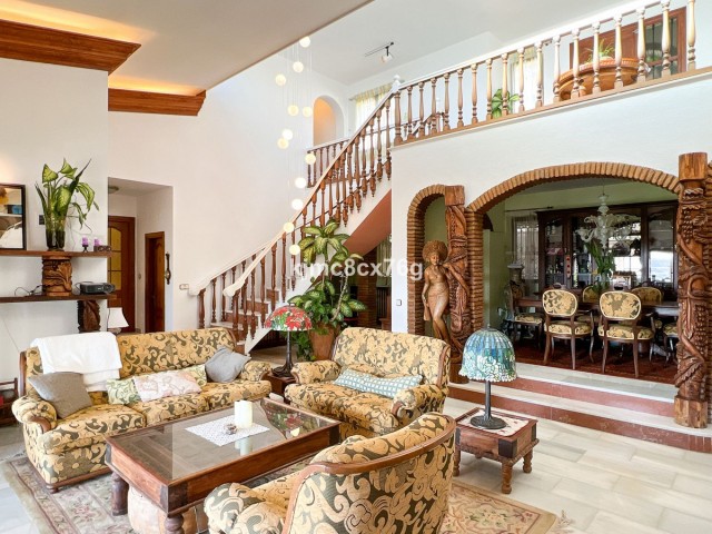 Villa avec 4 Chambres  à Sierrezuela