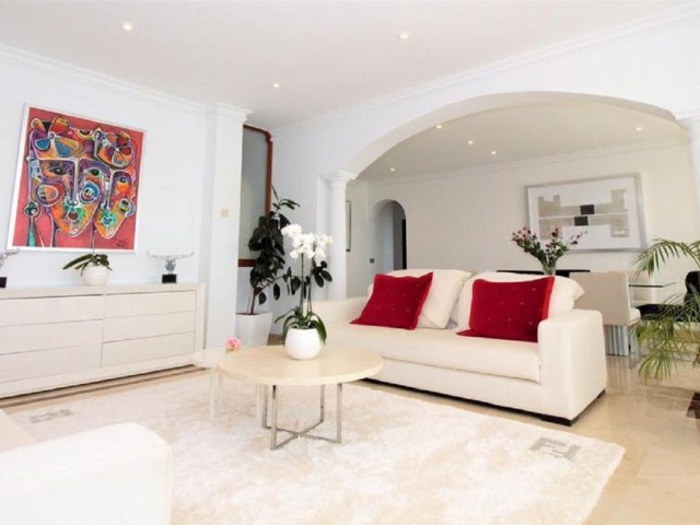 10 Schlafzimmer Villa in El Paraiso