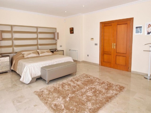 10 Schlafzimmer Villa in El Paraiso