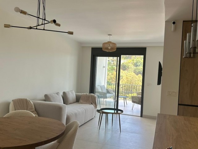 Apartment, La Quinta, R4450825